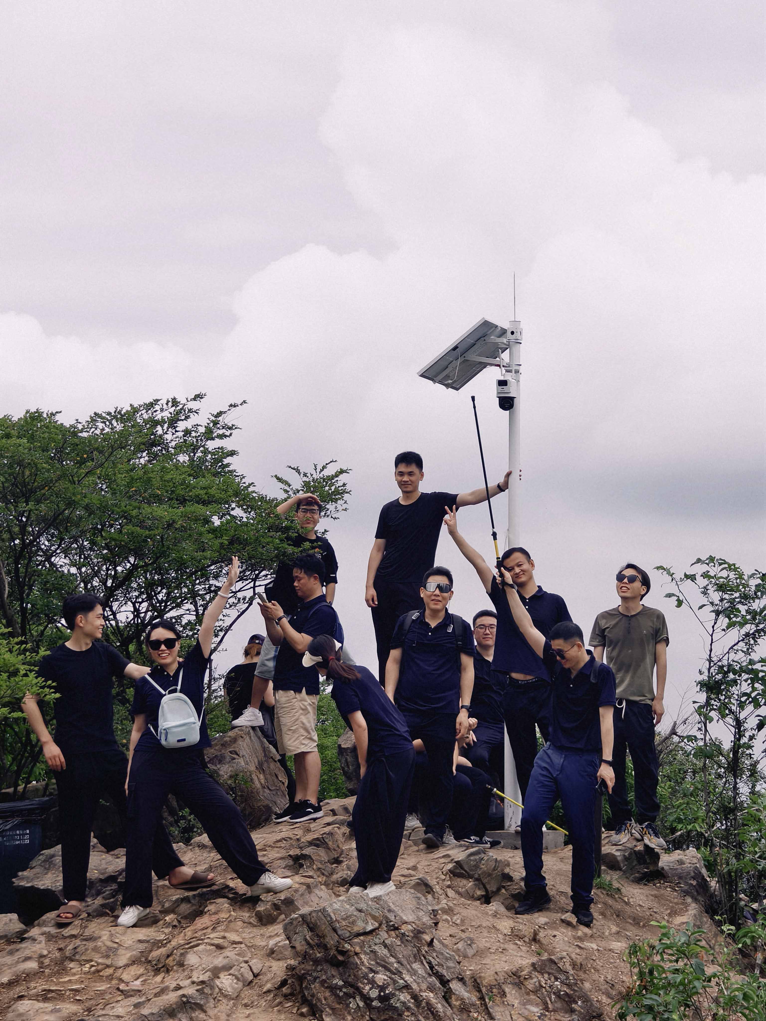 久信達(dá)科技公司員工齊聚光明區(qū)蠄蜍石，開啟活力爬山之旅暨團(tuán)建活動(dòng)(圖4)